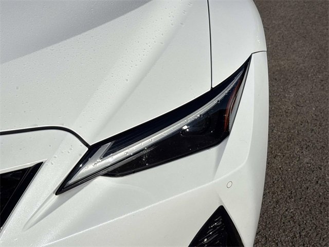 Used 2022 Lexus IS 350 F Sport image 11