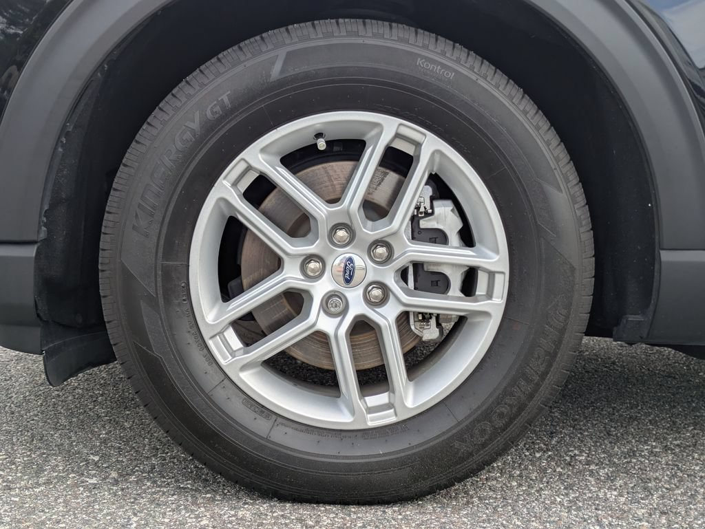 Certified 2025 Ford Explorer Active RWD image 10