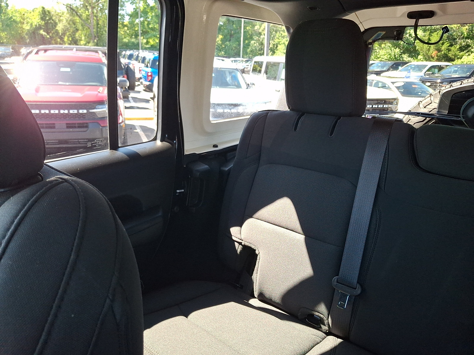 Used 2023 Jeep Wrangler Unlimited Sport AWD/4WD image 18