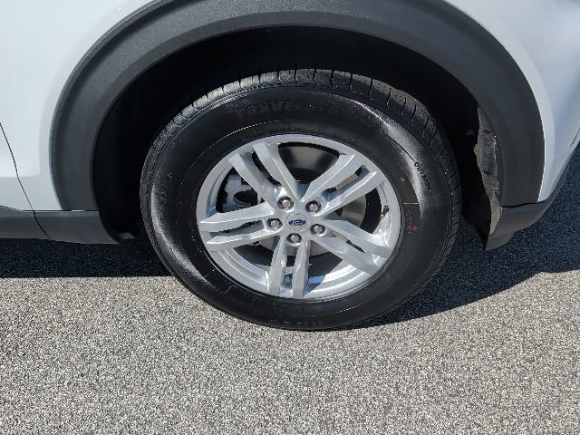 Certified 2023 Ford Explorer XLT w/ Equipment Group 202A image 9