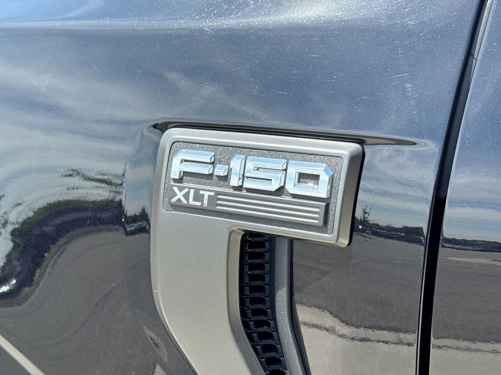 Certified 2022 Ford F150 XLT w/ Equipment Group 302A High AWD/4WD image 15