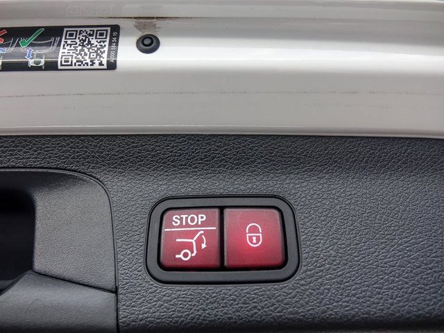 Used 2023 Mercedes-Benz GLS 450 4MATIC image 32