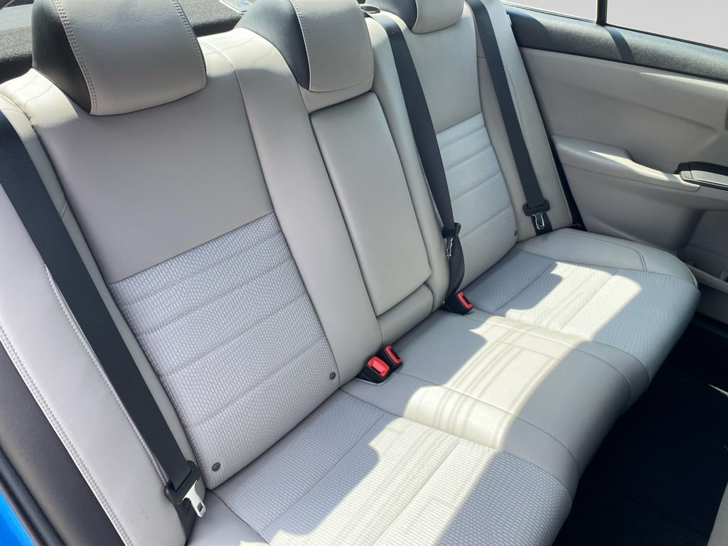 Used 2017 Toyota Camry SE FWD image 14