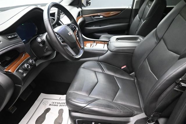 Used 2018 Cadillac Escalade Luxury AWD/4WD image 10