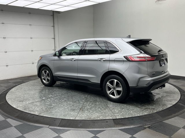 Certified 2024 Ford Edge SEL w/ Convenience Package AWD/4WD image 2