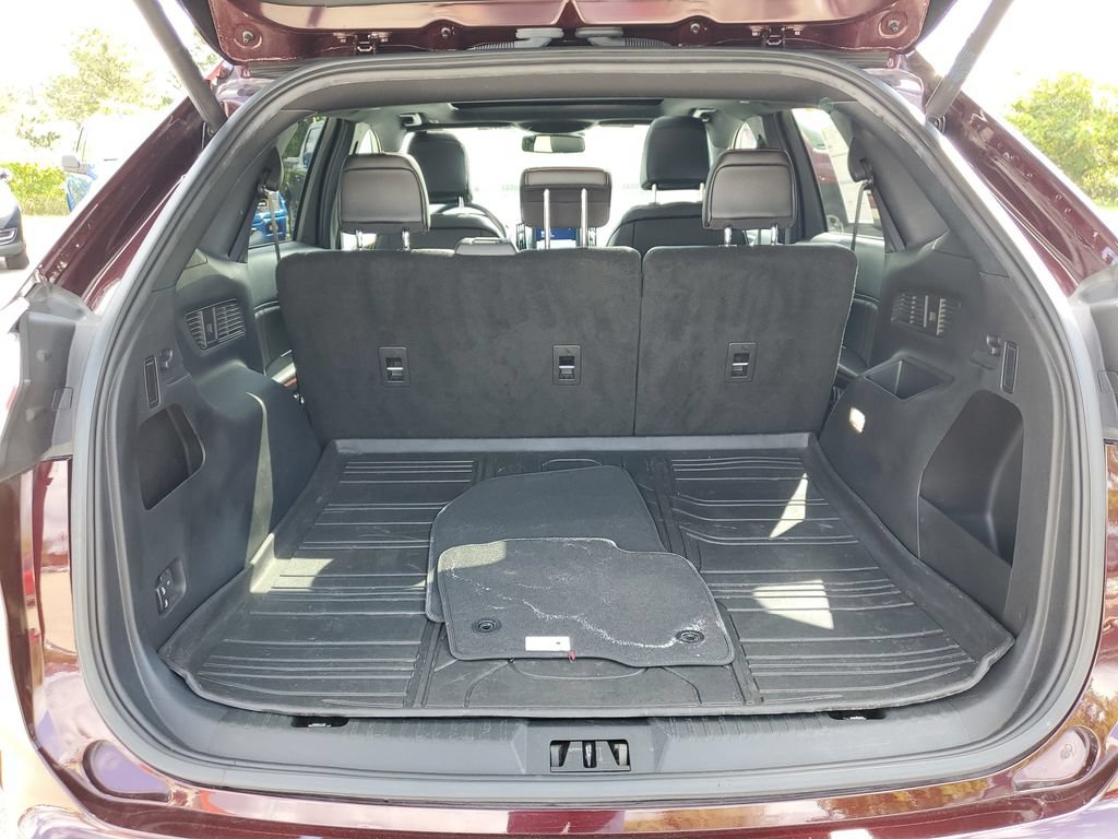 Certified 2024 Ford Edge ST-Line AWD/4WD image 7