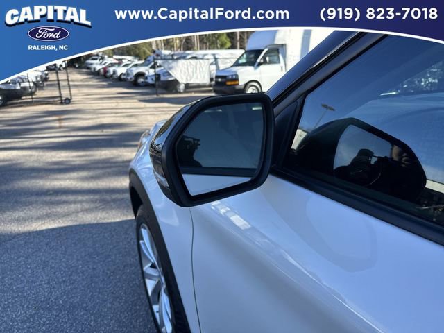 Certified 2023 Ford Explorer Platinum w/ Technology Package image 12