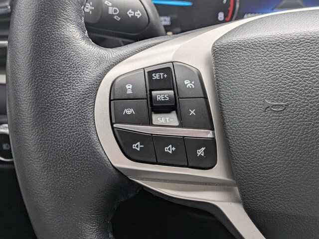 Certified 2023 Ford Explorer XLT w/ Equipment Group 202A AWD/4WD image 19