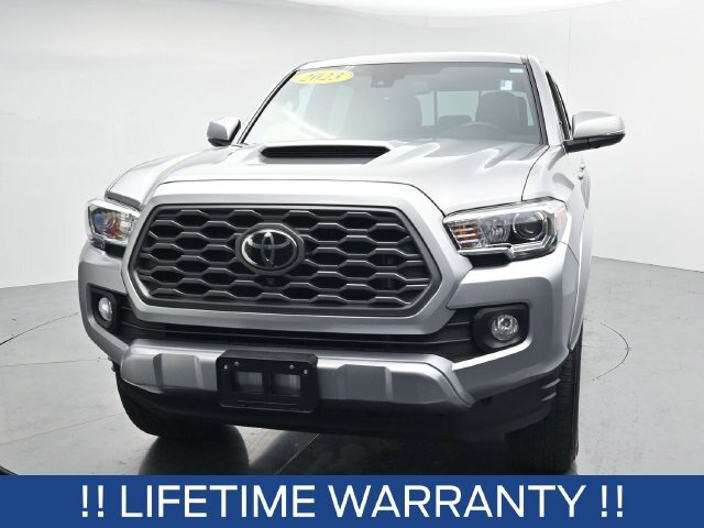 Used 2023 Toyota Tacoma TRD Sport w/ Advanced Technology Package AWD/4WD image 3