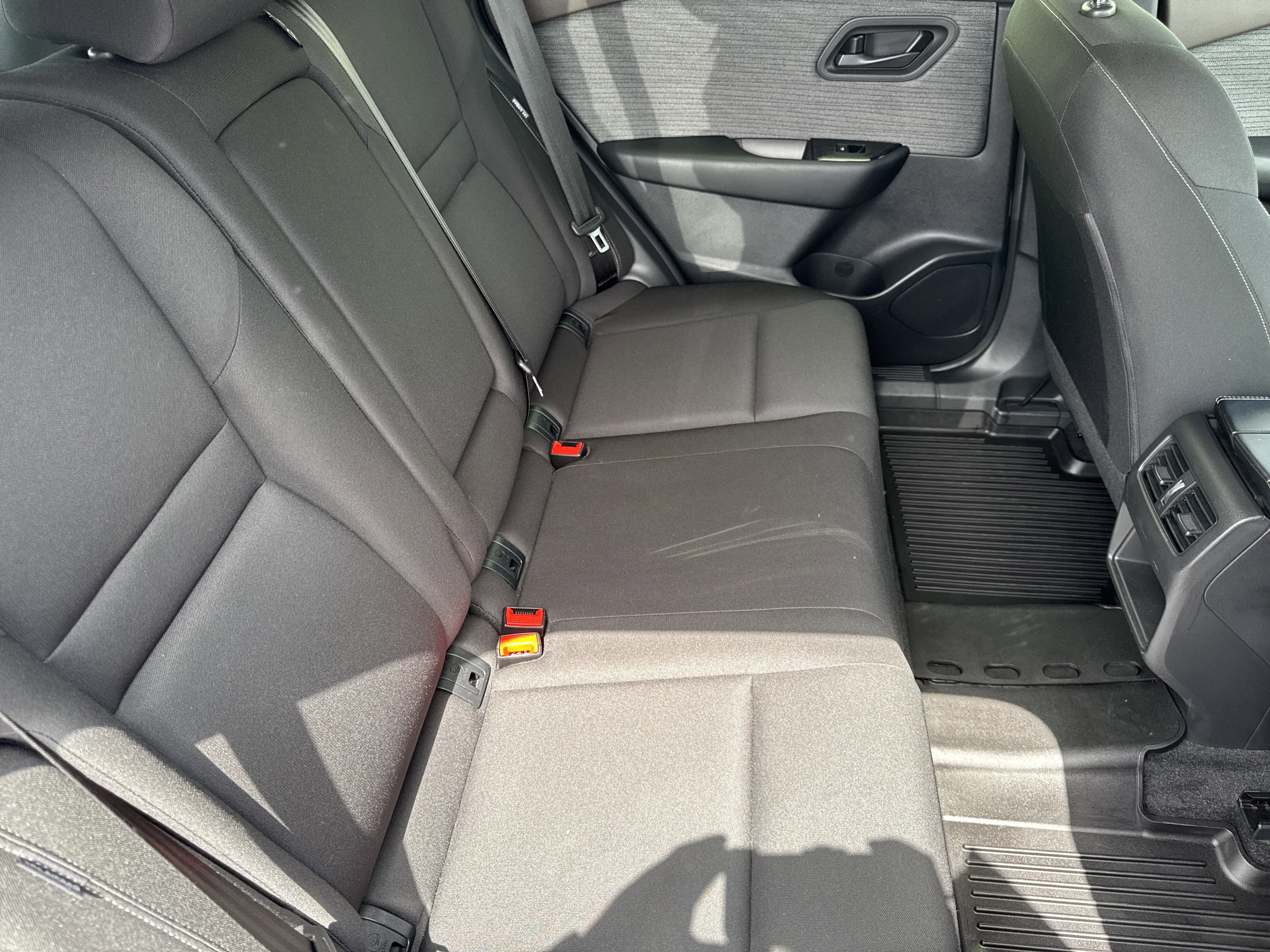 Used 2023 Nissan Rogue S FWD image 16