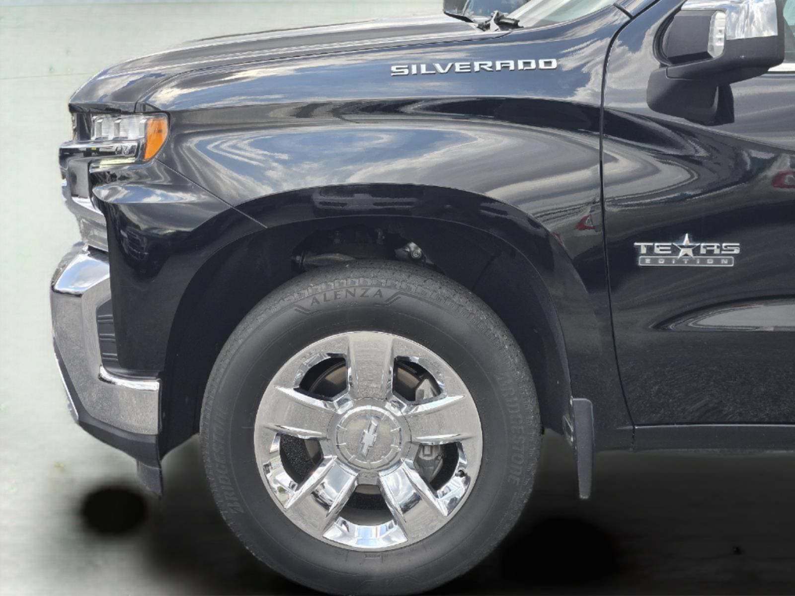 Used 2021 Chevrolet Silverado 1500 LTZ RWD image 9