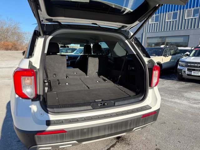 Certified 2022 Ford Explorer XLT w/ Equipment Group 202A image 11