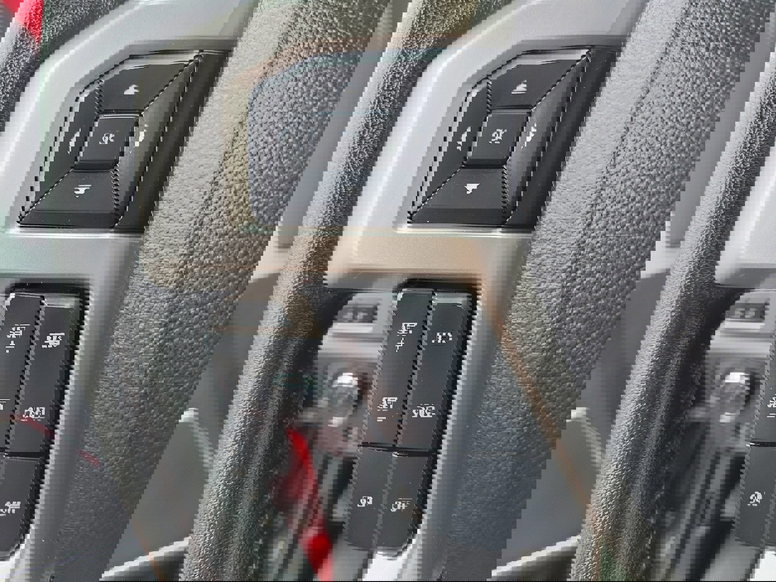 Certified 2020 Ford F350 Lariat w/ Chrome Package image 26