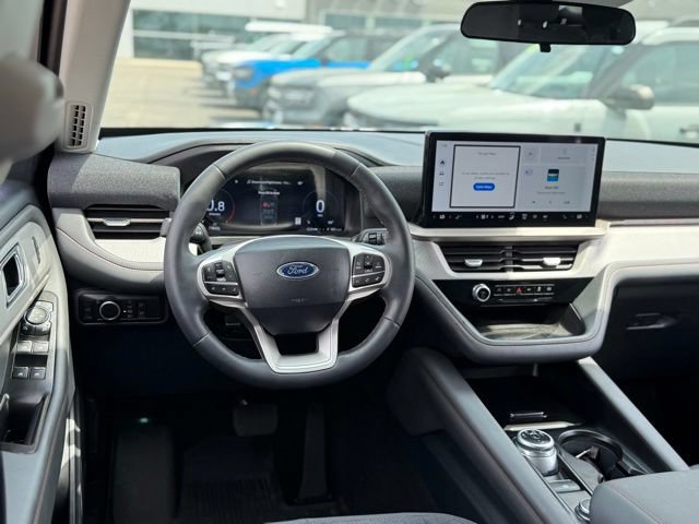 Certified 2025 Ford Explorer Active AWD/4WD image 6