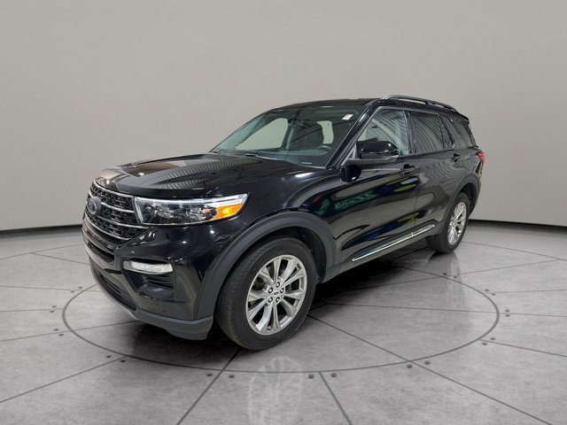Certified 2024 Ford Explorer XLT w/ Equipment Group 202A AWD/4WD image 8