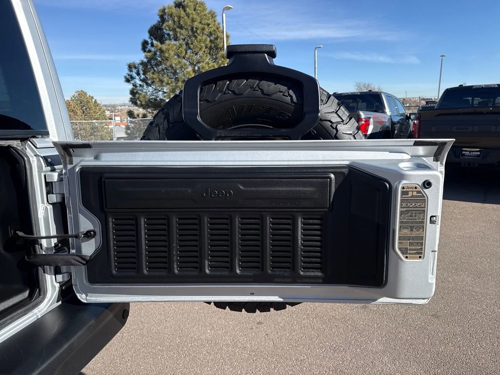 Used 2023 Jeep Wrangler Unlimited Rubicon 392 w/ Trailer Tow Package image 9