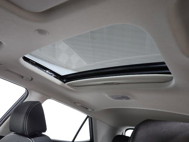 Used 2022 Hyundai Venue SEL image 17