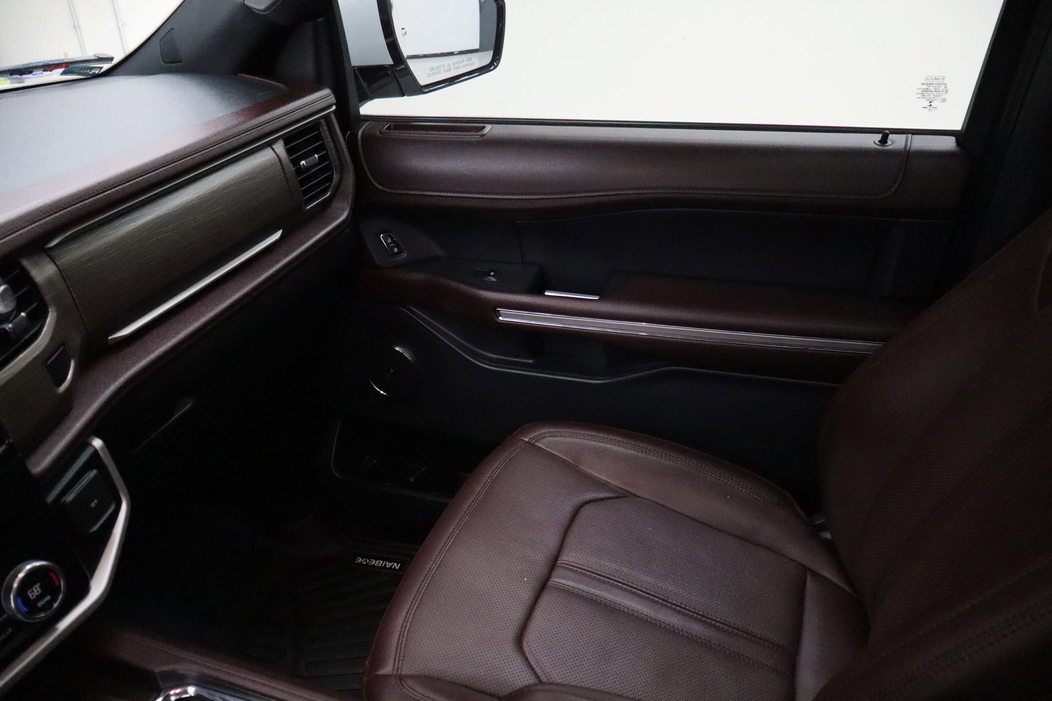 Certified 2022 Ford Expedition Limited image 21