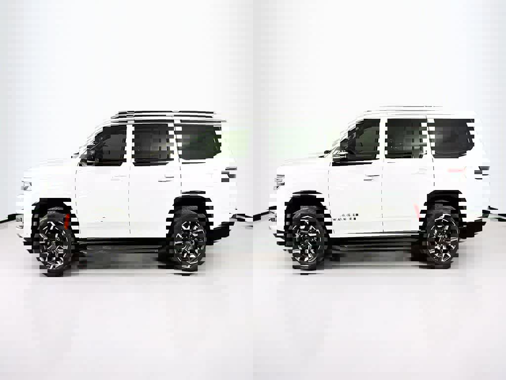 Used 2023 Jeep Wagoneer Series III w/ Preferred Equipment Group image 2