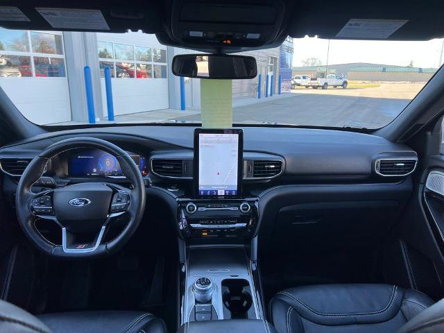 Certified 2022 Ford Explorer ST w/ Equipment Group 401A image 18