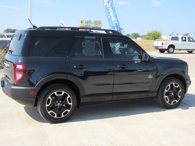 Certified 2023 Ford Bronco Sport Outer Banks w/ Tech Package AWD/4WD image 9