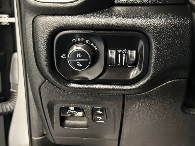 Used 2022 RAM 1500 Laramie AWD/4WD image 17