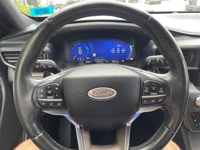 Certified 2020 Ford Explorer Platinum w/ Premium Technology Package AWD/4WD image 18