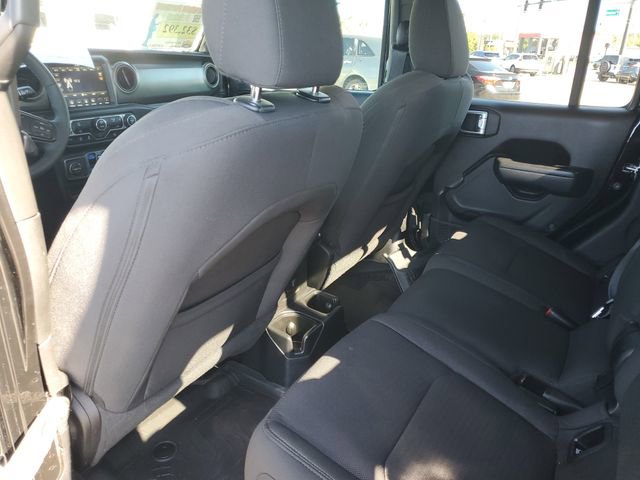 Used 2023 Jeep Gladiator Willys image 11