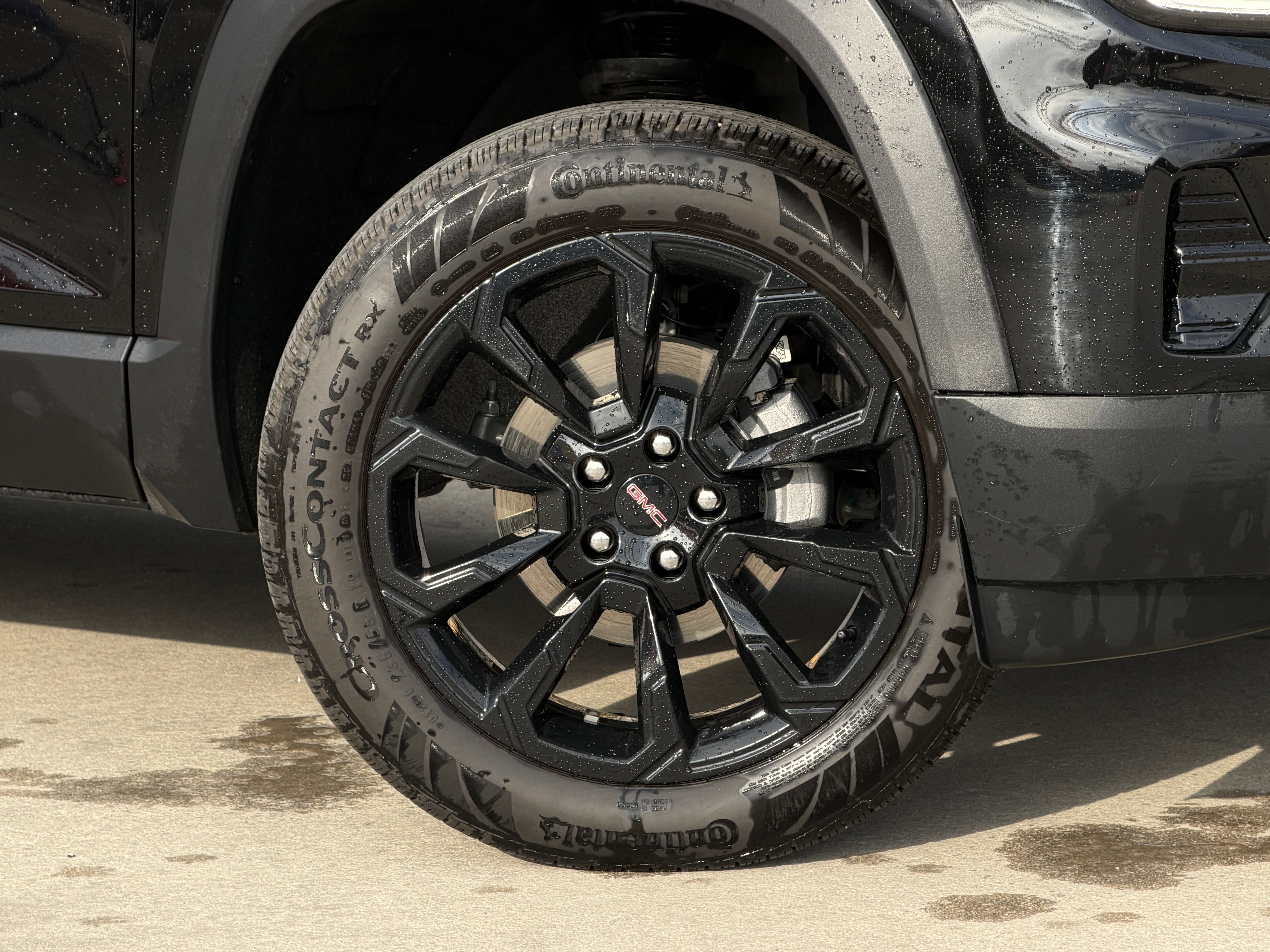 Used 2026 GMC Terrain Elevation w/ Elevation Premium Package FWD image 3