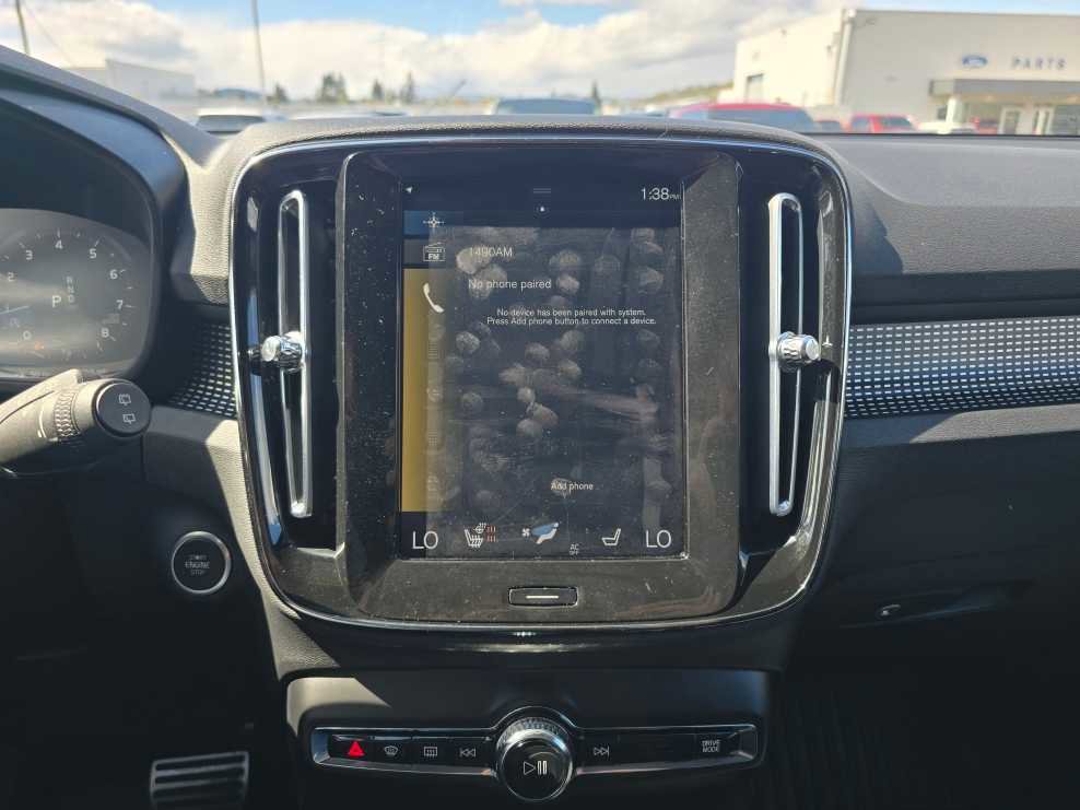 Used 2019 Volvo XC40 T5 R-Design image 12