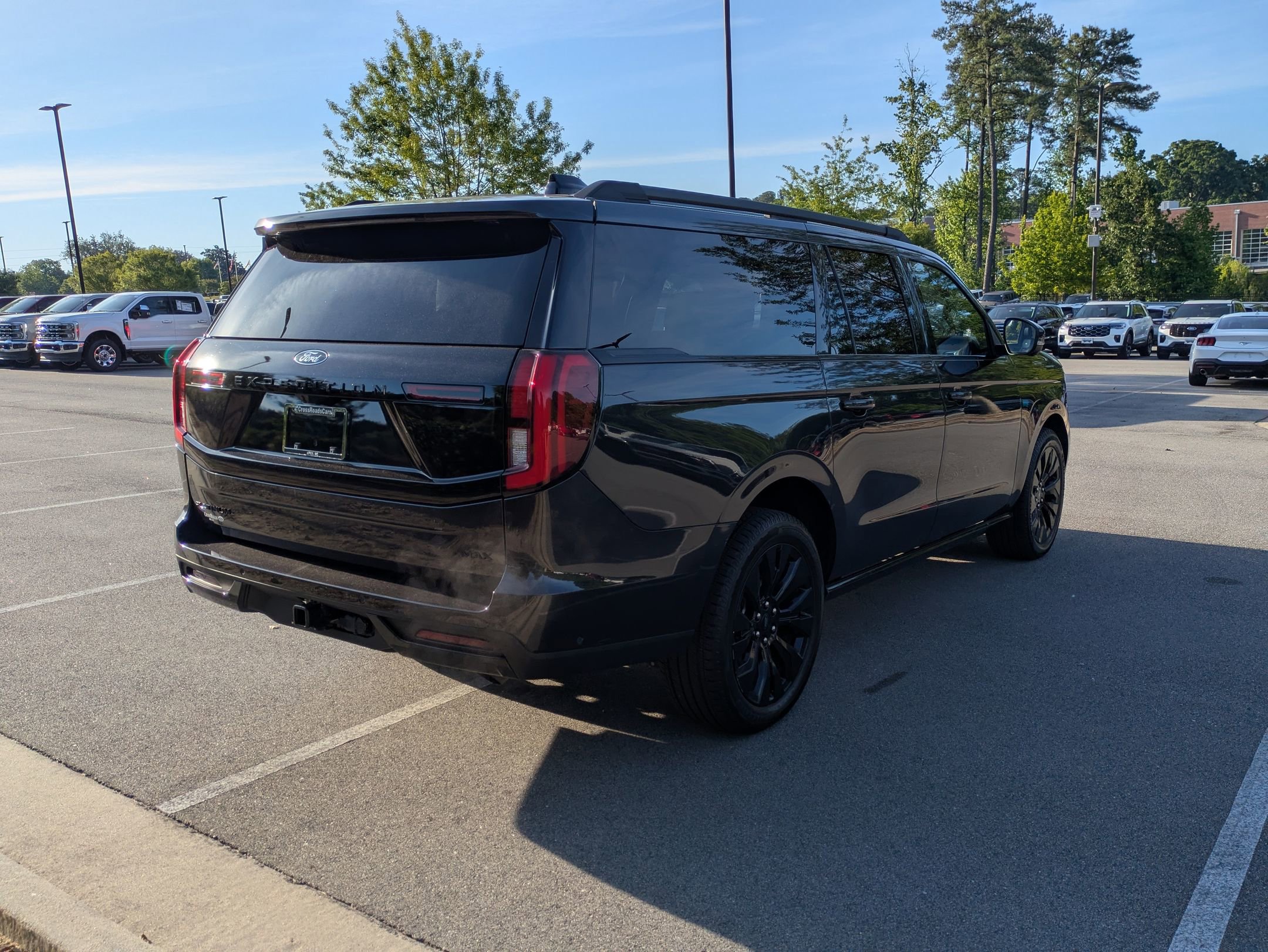 Certified 2025 Ford Expedition Max Platinum w/ Stealth Appearance Package AWD/4WD image 4