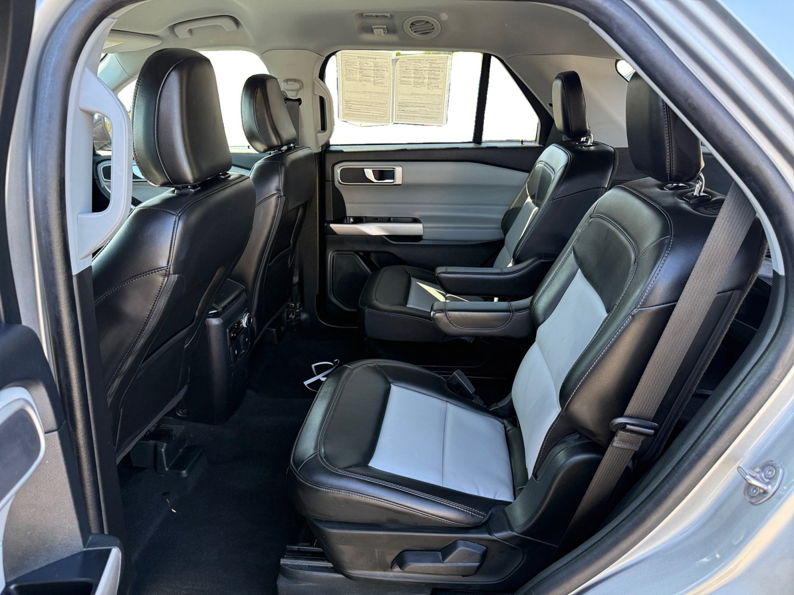 Certified 2023 Ford Explorer XLT w/ Equipment Group 202A AWD/4WD image 16