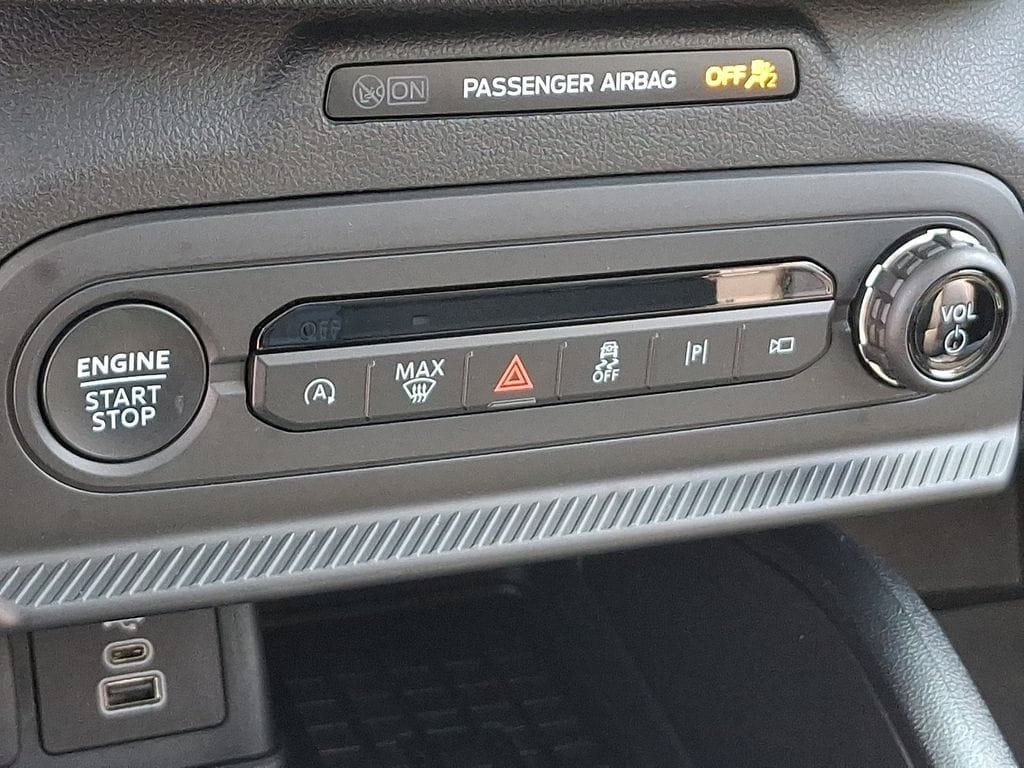 Certified 2025 Ford Bronco Sport Outer Banks w/ Outer Banks Tech Package+ AWD/4WD image 27
