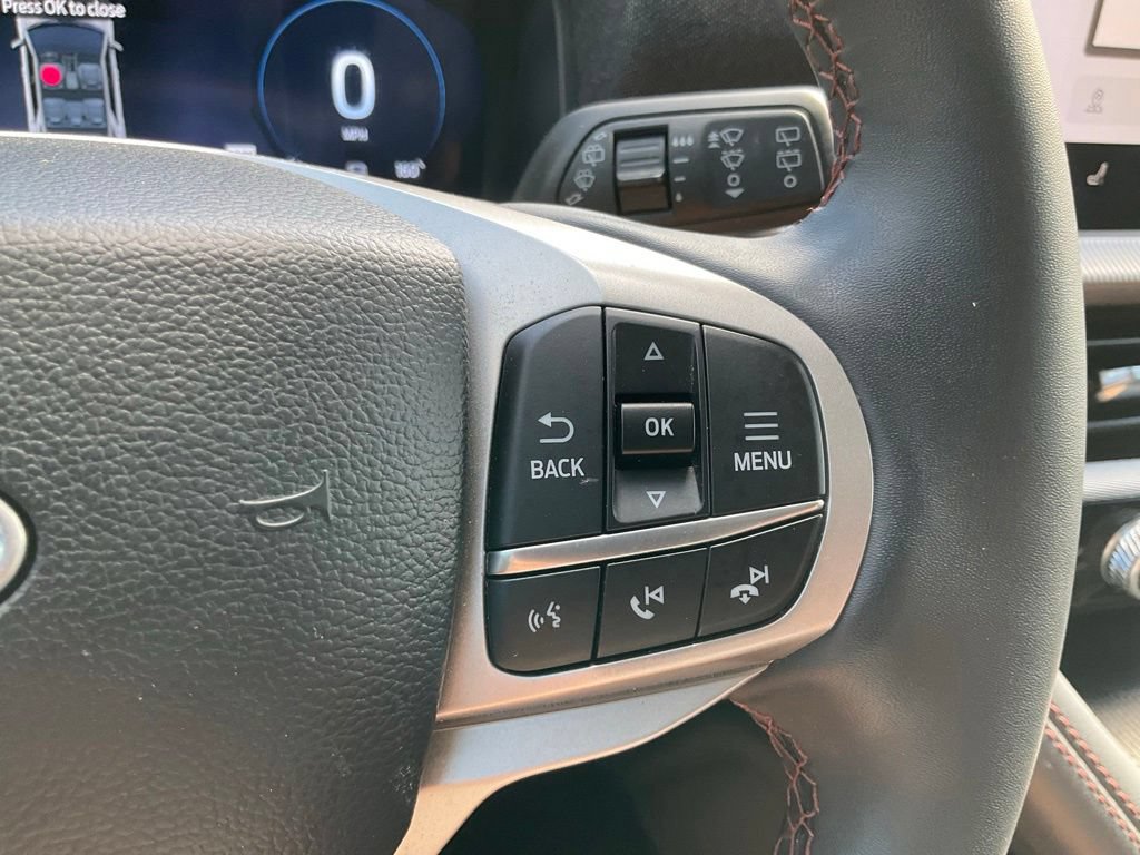 Certified 2025 Ford Explorer Active AWD/4WD image 4