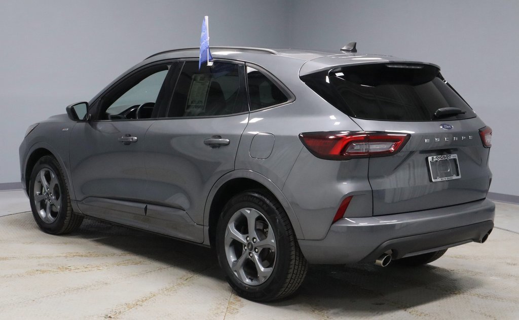 Certified 2024 Ford Escape ST-Line image 3