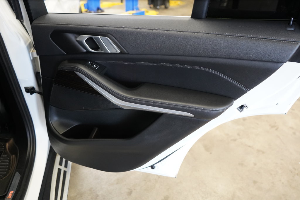 Used 2023 BMW X5 xDrive40i AWD/4WD image 23