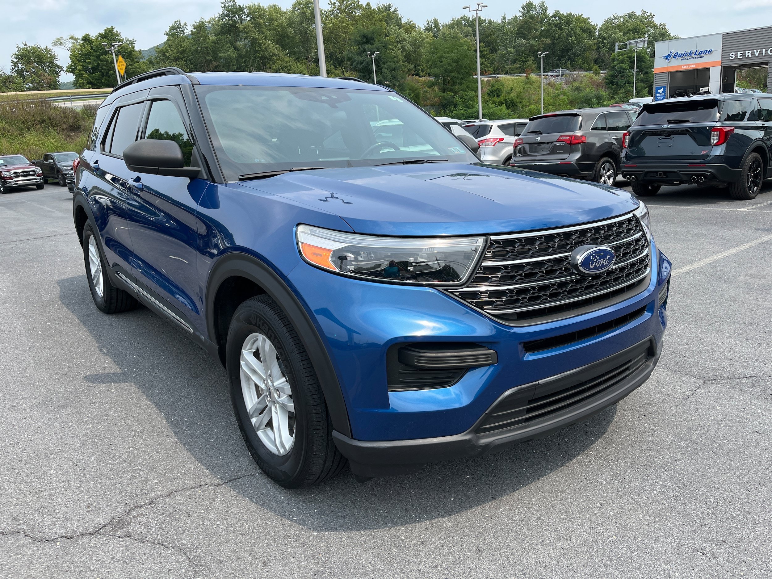 Certified 2020 Ford Explorer XLT w/ Comfort Package AWD/4WD image 4
