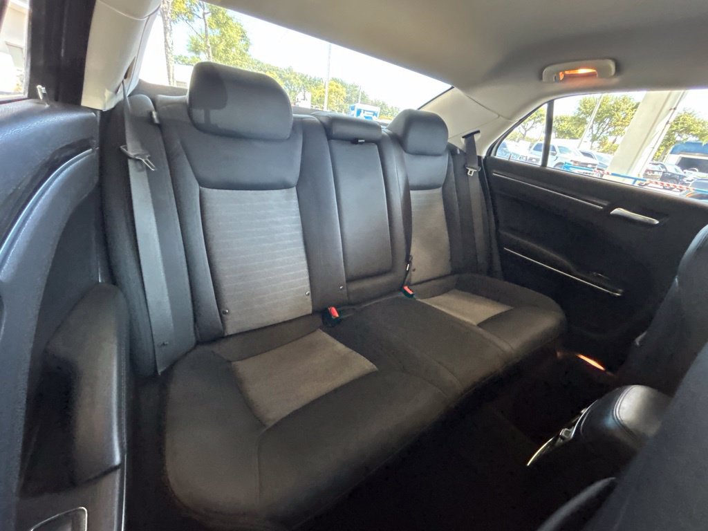 Used 2021 Chrysler 300 Touring w/ Sport Appearance Package RWD image 27