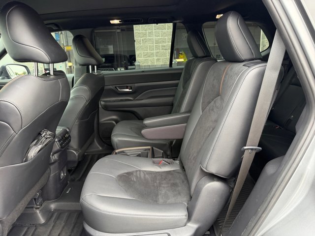 Used 2026 Toyota Grand Highlander AWD Hybrid image 17