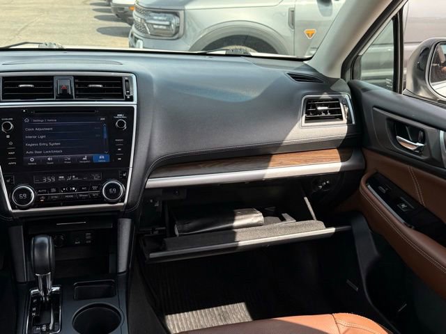 Used 2018 Subaru Outback 3.6R Touring AWD/4WD image 33