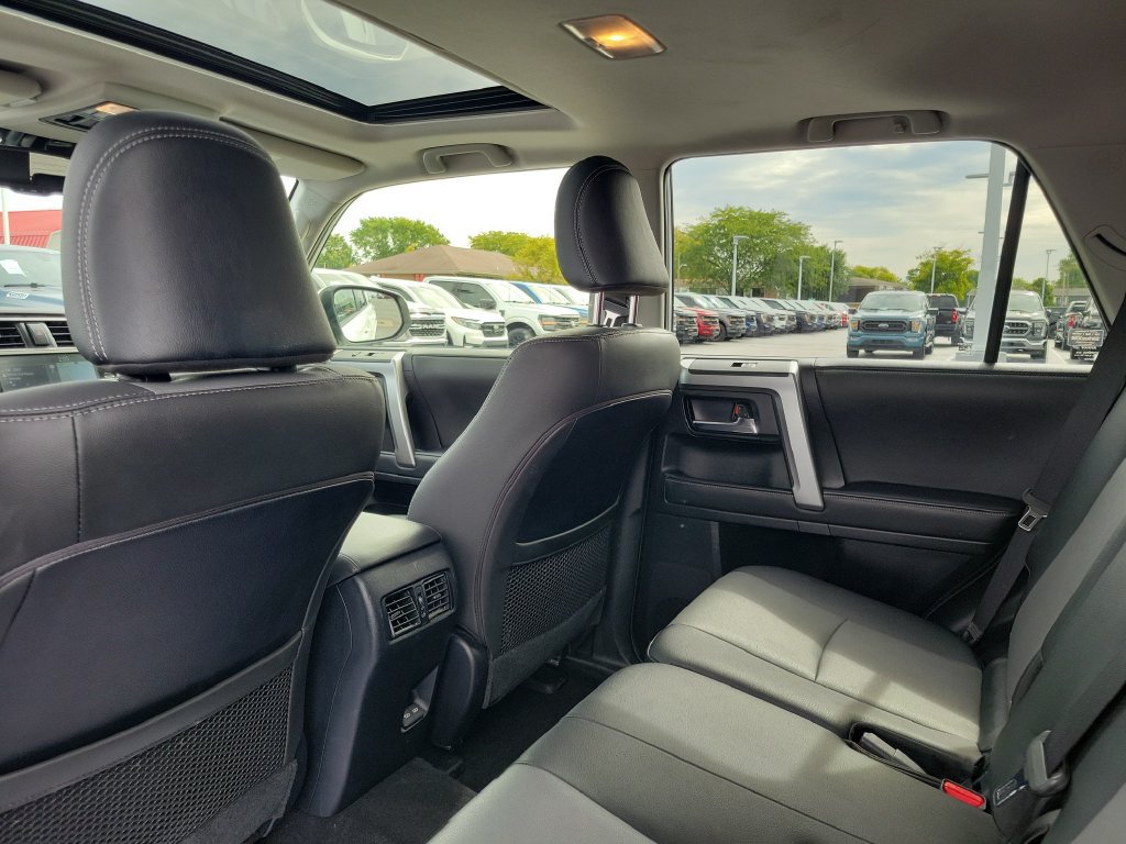 Used 2024 Toyota 4Runner SR5 Premium w/ Moonroof Package AWD/4WD image 18