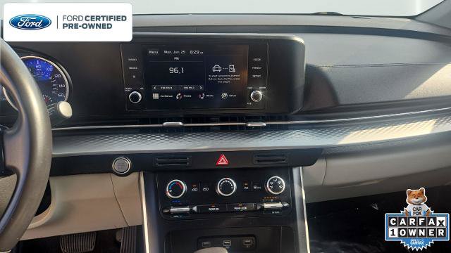 Used 2023 Kia Carnival LX FWD image 10