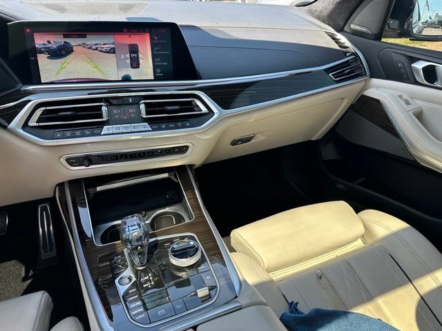 Used 2021 BMW X7 M50i AWD/4WD image 19