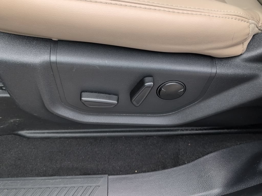 Certified 2024 Ford Expedition XLT RWD image 9