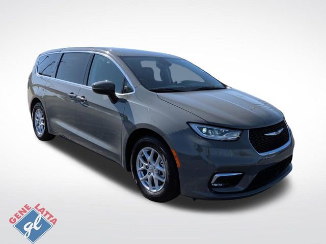 Used 2023 Chrysler Pacifica Touring-L