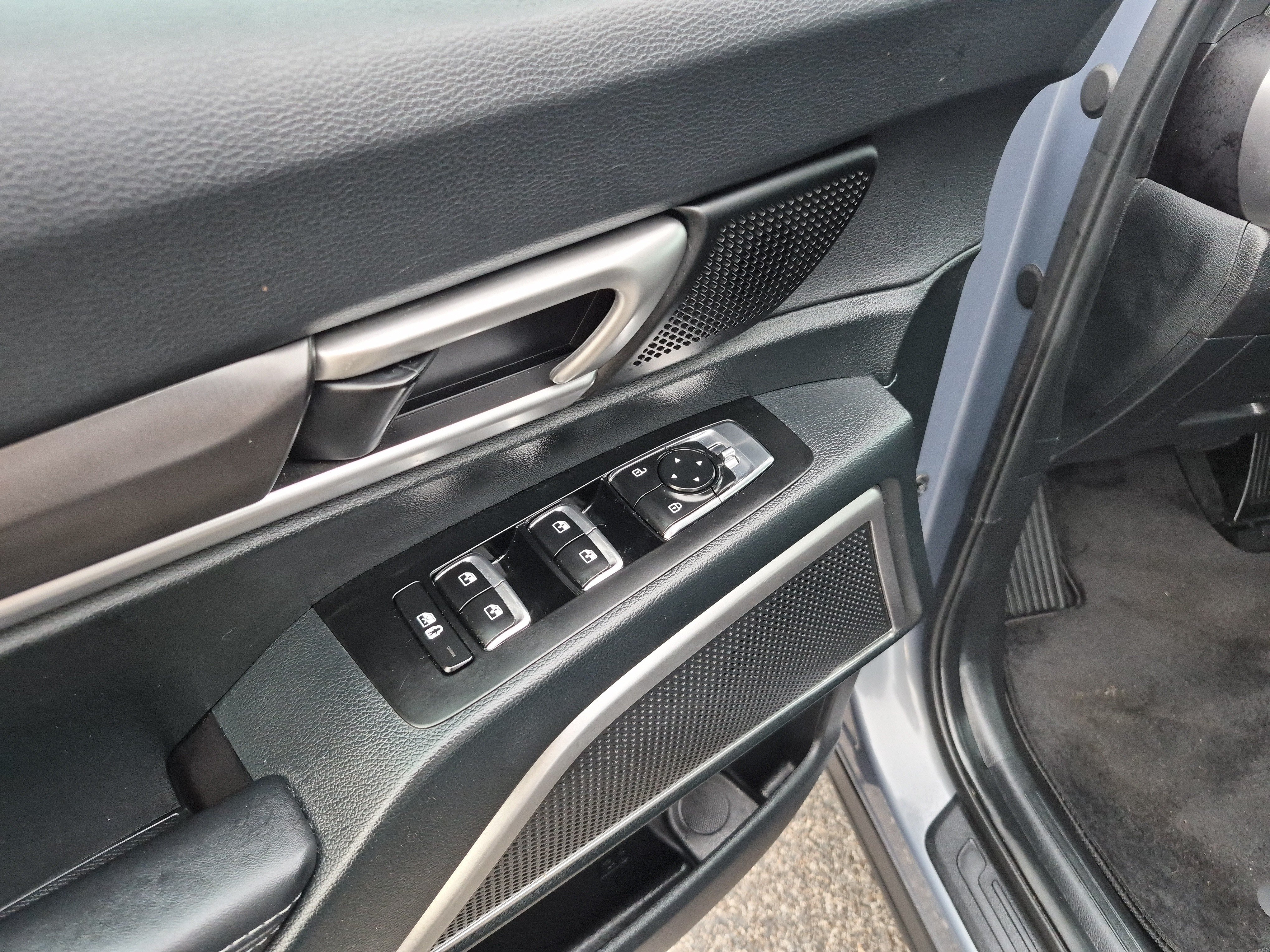 Used 2025 Kia Telluride S FWD image 10