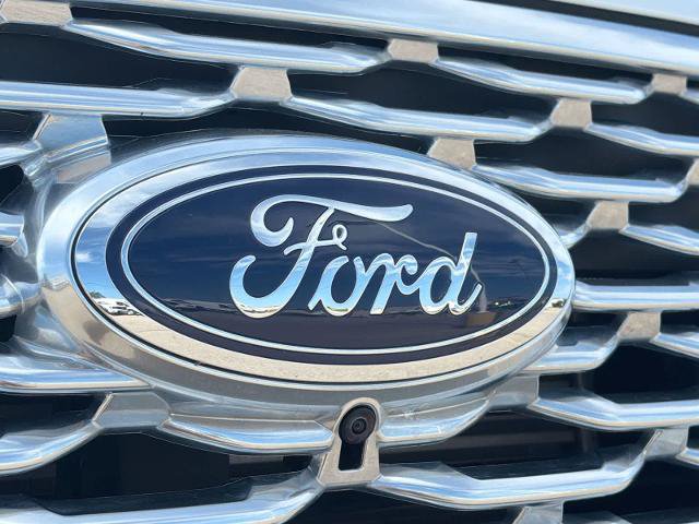 Certified 2023 Ford Explorer Platinum w/ Technology Package AWD/4WD image 13