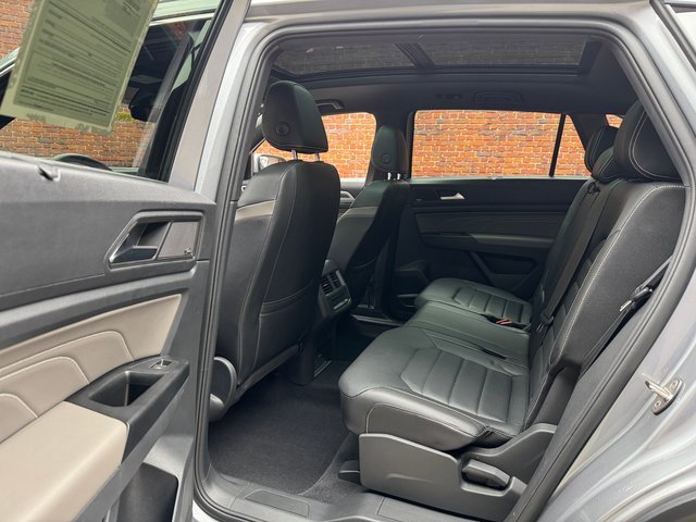 Used 2021 Volkswagen Atlas Cross Sport SEL Premium image 23