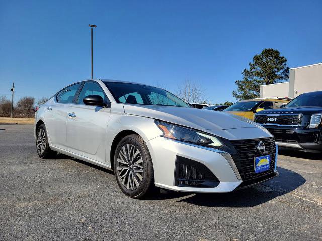 Used 2024 Nissan Altima 2.5 SV image 8