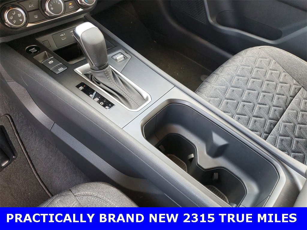 Used 2025 Nissan Kicks SV image 24